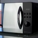 Microonde combinato e cottura preimpostata e scongelamento, 6 funzioni SHARP R242BKW - immagine 3